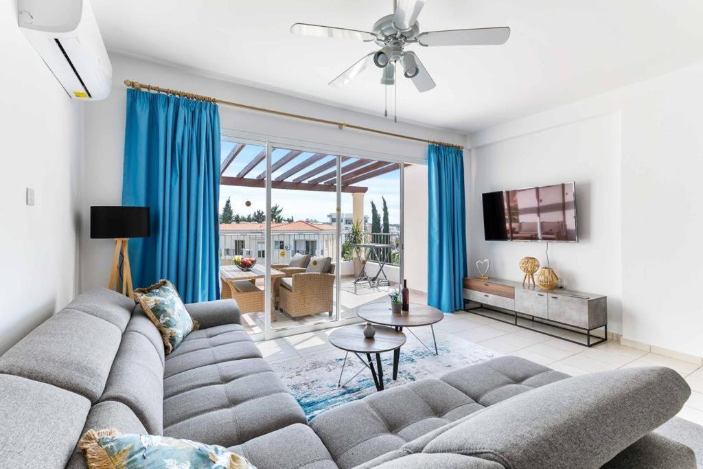 Penthouse Carina Appartement Paphos Buitenkant foto