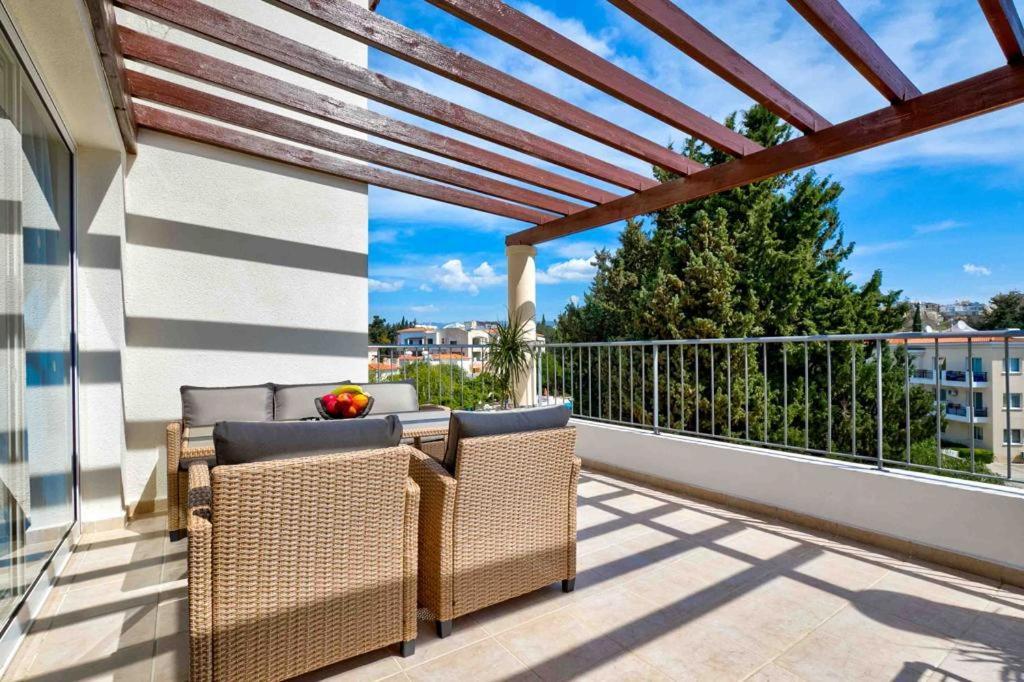 Penthouse Carina Appartement Paphos Buitenkant foto